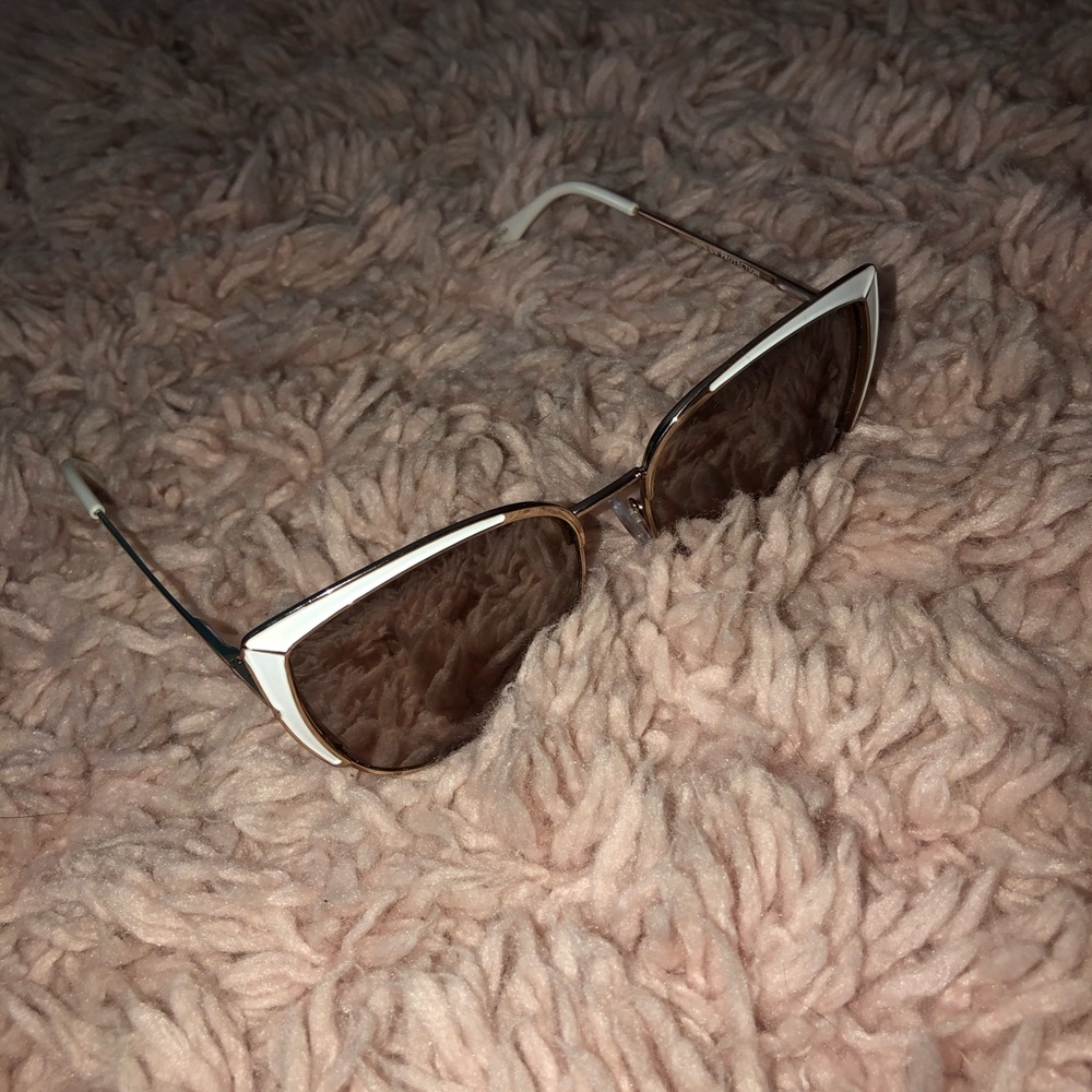 Super cute rose gold sunglasses